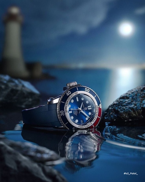 diving watch, analog watch, men's watch, sport watch, waterproof watch, brand awareness, lifestyle, editorial, calm, luxurious, blue, neutral